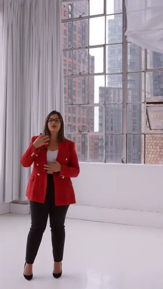Dr. Andi-Jean Miro teaching a Details lesson in a New York loft